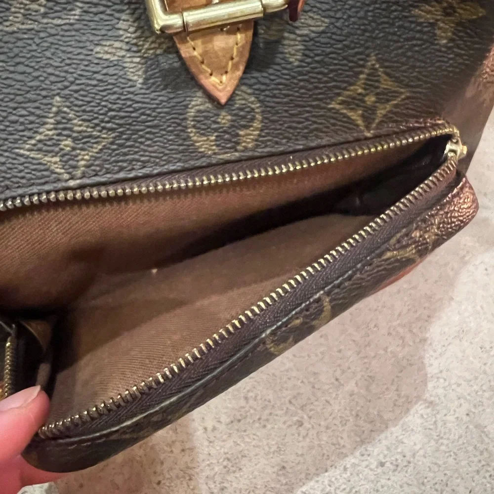 Authentic Louis Vuitton montsouris PM monogram backpack - Picture 5 of 11